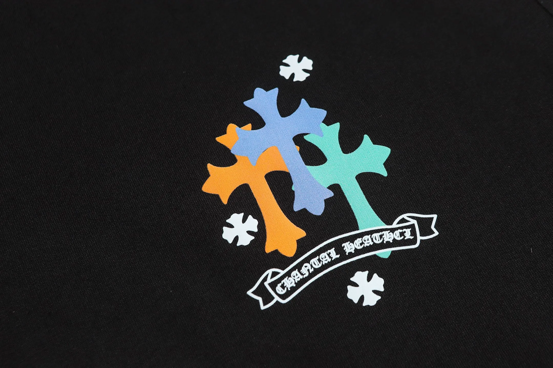 P150 cross-border model, please do not place an order if you are pursuing quality -Chrome Hearts/Chrome Hearts Sanskrit horseshoe sunflower print popular short-sleeved T-shirt -High weight, high density and high quality, soft, delicate and skin-friendly wool, soft and silky to the touch, excellent warmth and skin-friendly properties -Customized weaving and dyeing, no color difference, no matter the fabric or workmanship details, beat the ordinary version on the market -Colour: black white -Size: S M L XL